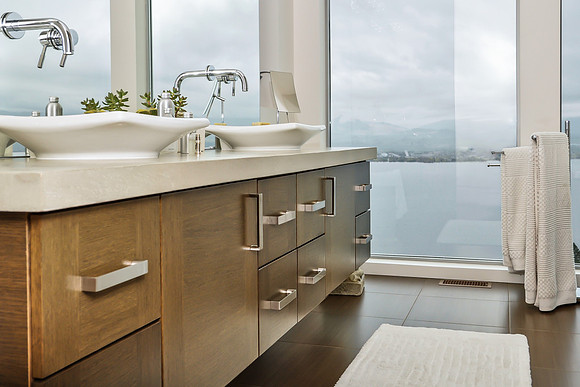 Modern Bathroom